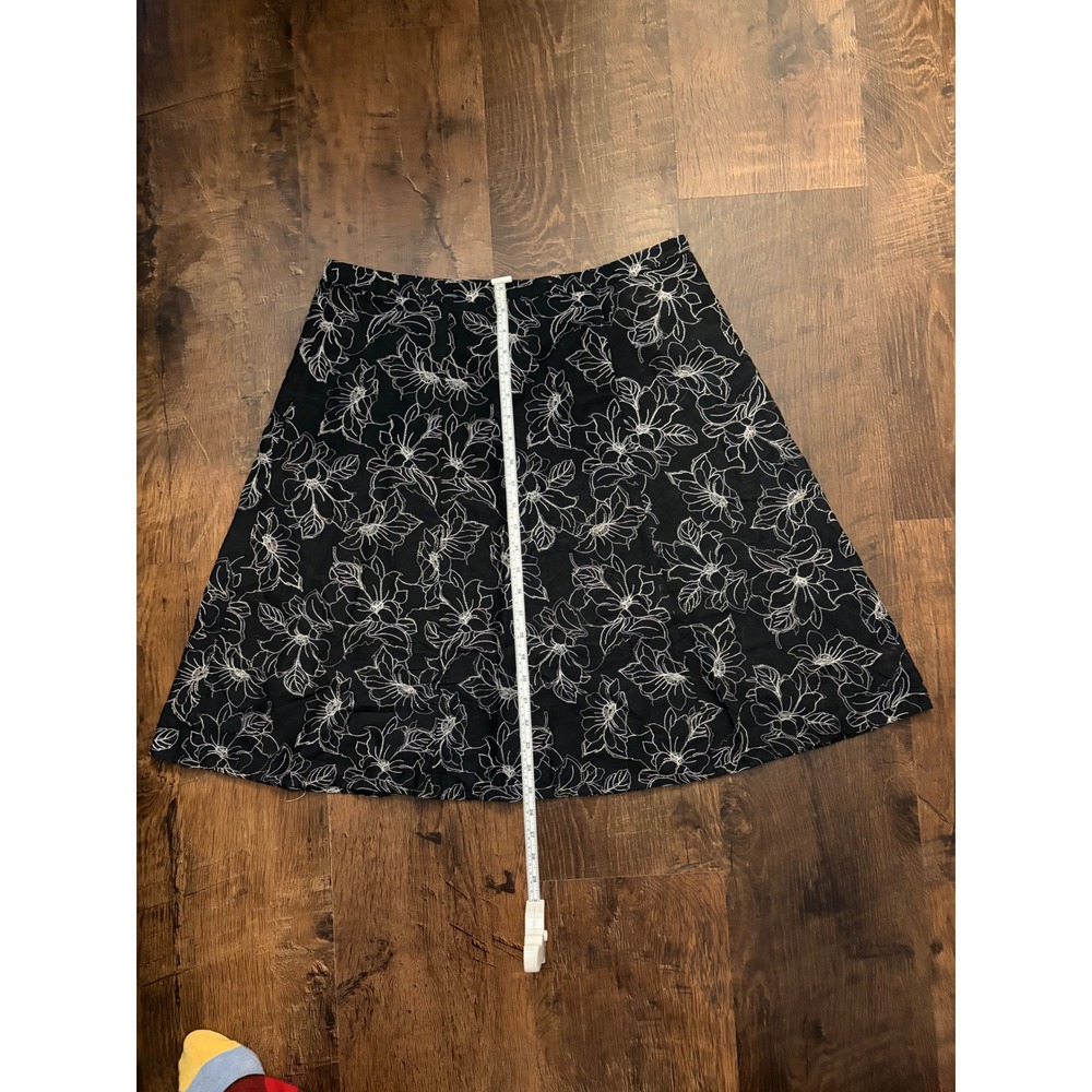 Covington Black Floral Embroidered A-Line Skirt Size 12 Cotton Knee Length